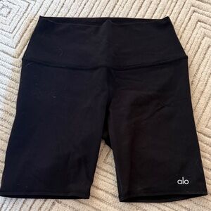 ALO Yoga Women's Black Bike Shorts